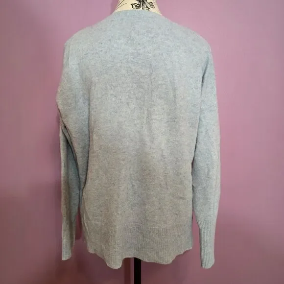 Tahari 100% Cashmere crewneck sweater with pockets - Picture 2 of 11